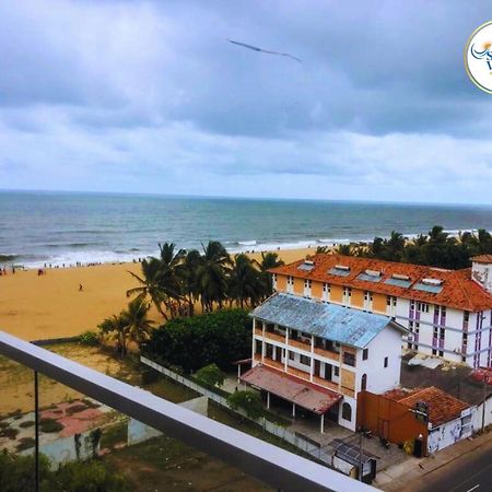Negombo Ocean Breeze - Bliss On The Beach Luxury Apartments By Serendib Vacation 外观 照片