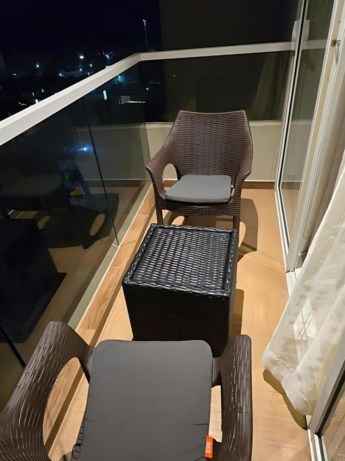 Negombo Ocean Breeze - Bliss On The Beach Luxury Apartments By Serendib Vacation 外观 照片