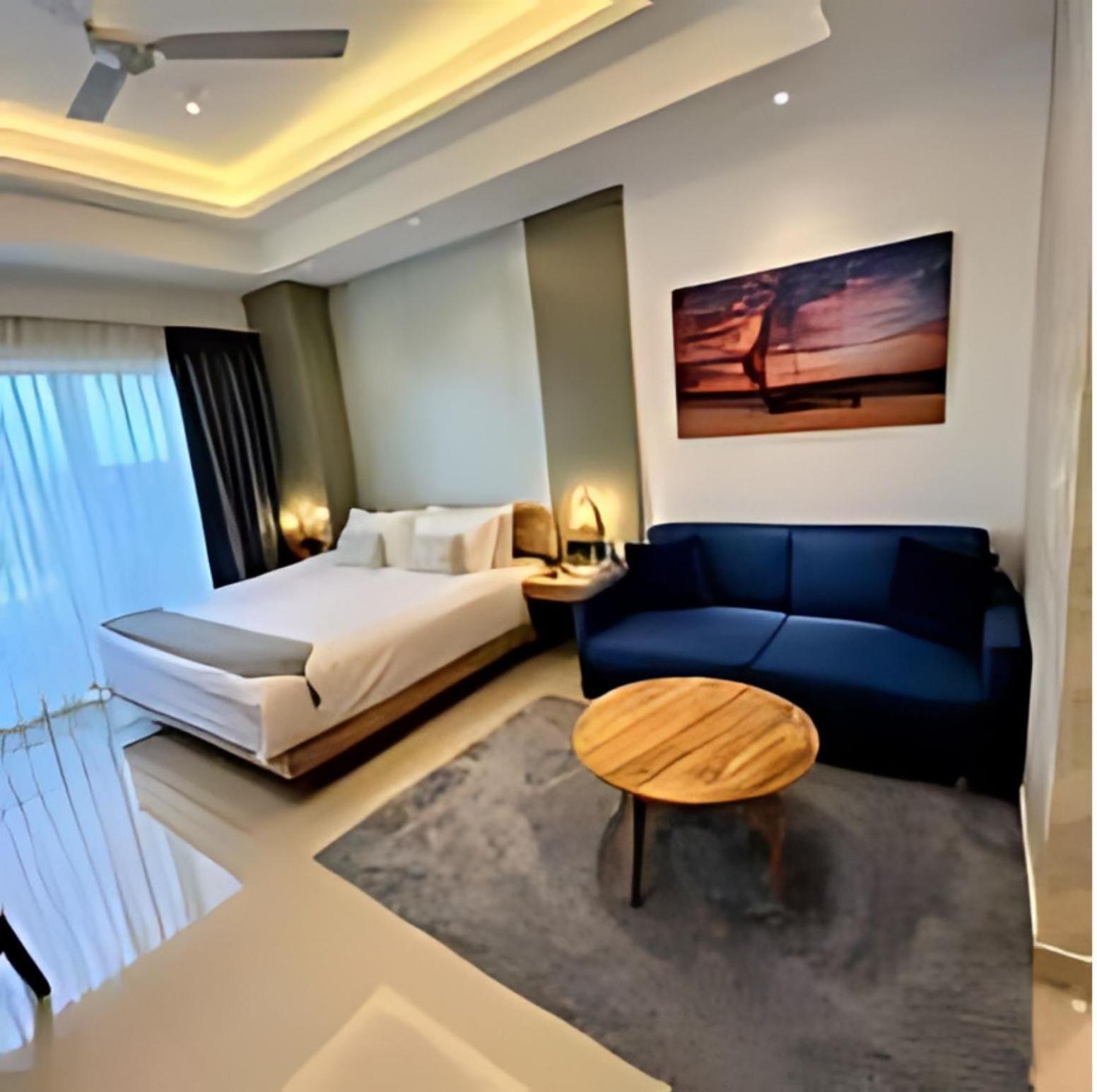 Negombo Ocean Breeze - Bliss On The Beach Luxury Apartments By Serendib Vacation 外观 照片