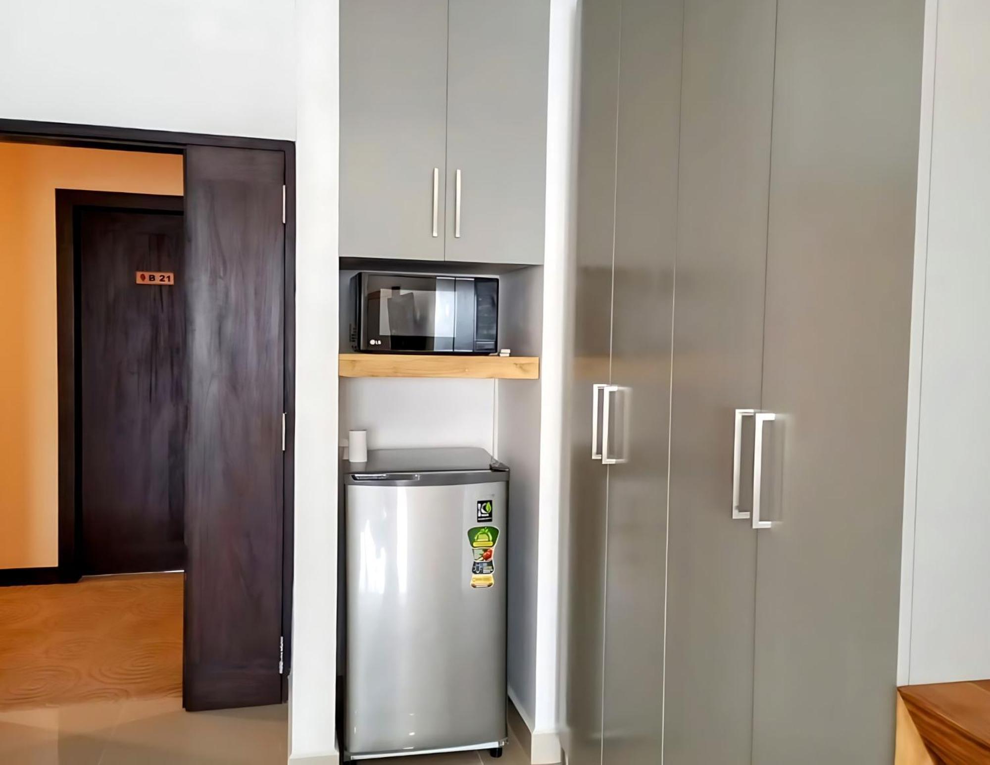 Negombo Ocean Breeze - Bliss On The Beach Luxury Apartments By Serendib Vacation 外观 照片
