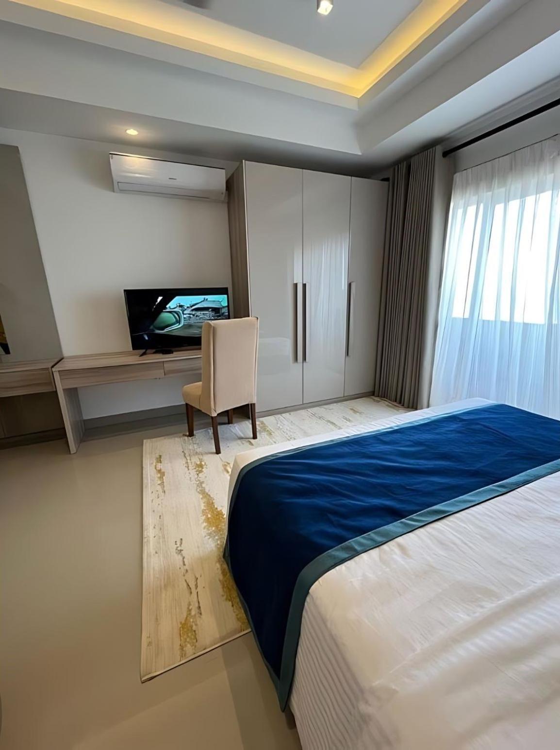 Negombo Ocean Breeze - Bliss On The Beach Luxury Apartments By Serendib Vacation 外观 照片
