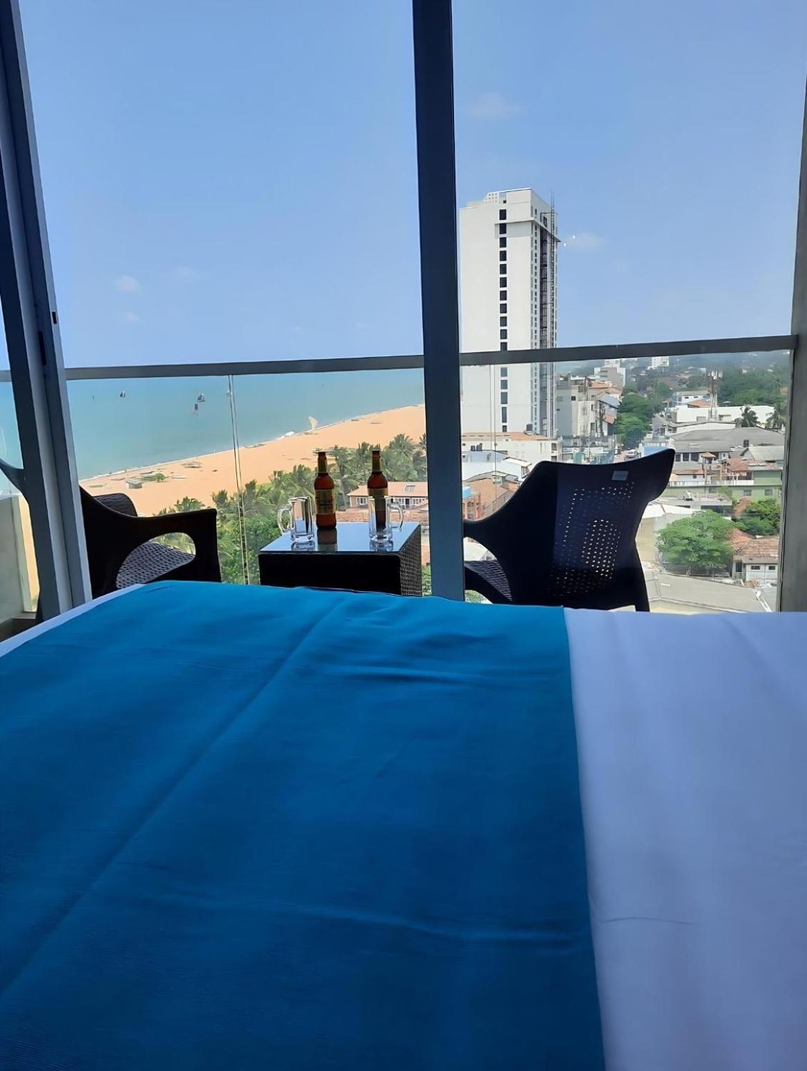 Negombo Ocean Breeze - Bliss On The Beach Luxury Apartments By Serendib Vacation 外观 照片