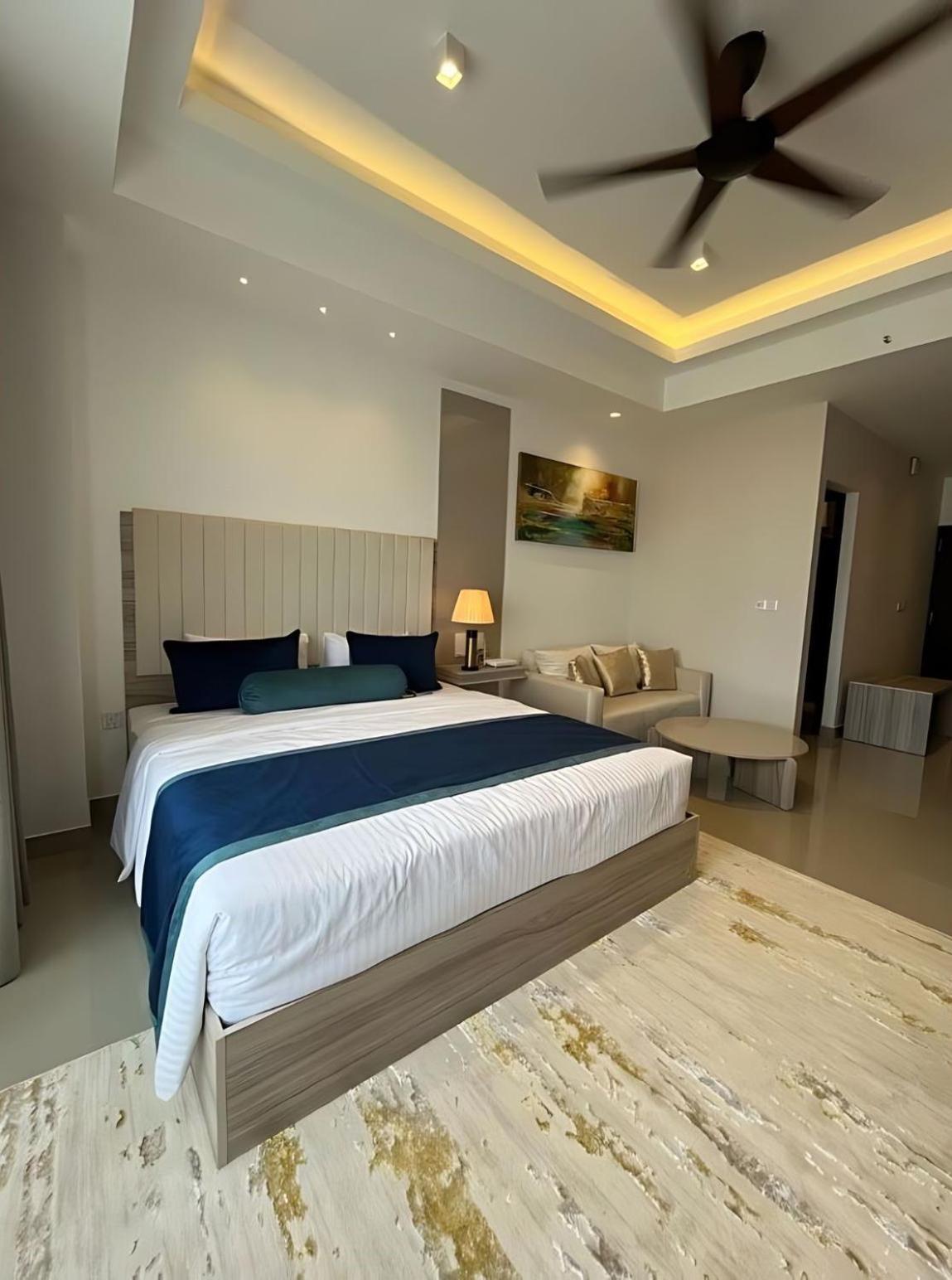 Negombo Ocean Breeze - Bliss On The Beach Luxury Apartments By Serendib Vacation 外观 照片