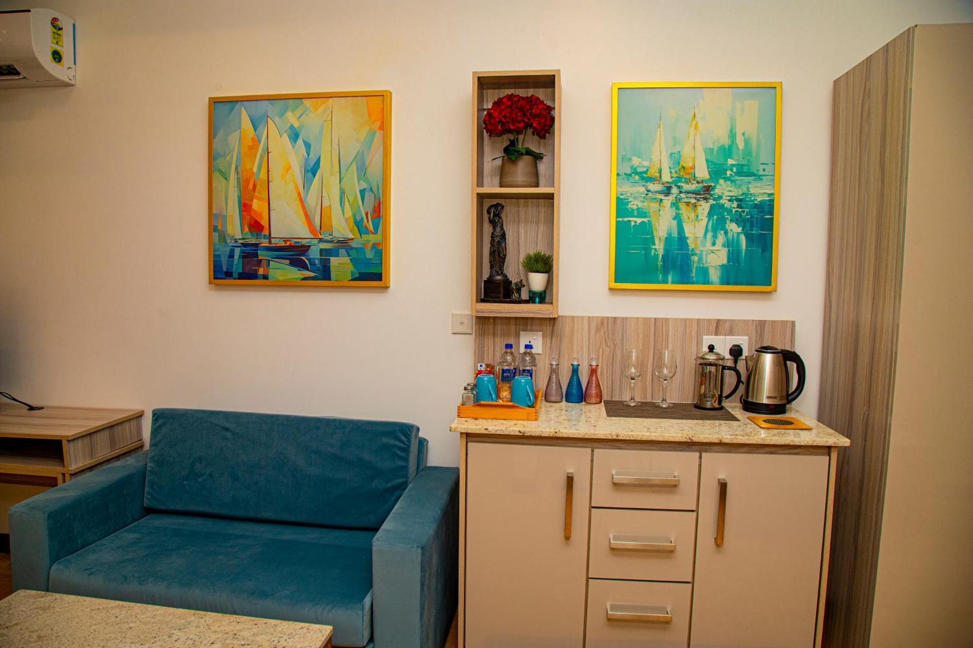 Negombo Ocean Breeze - Bliss On The Beach Luxury Apartments By Serendib Vacation 外观 照片