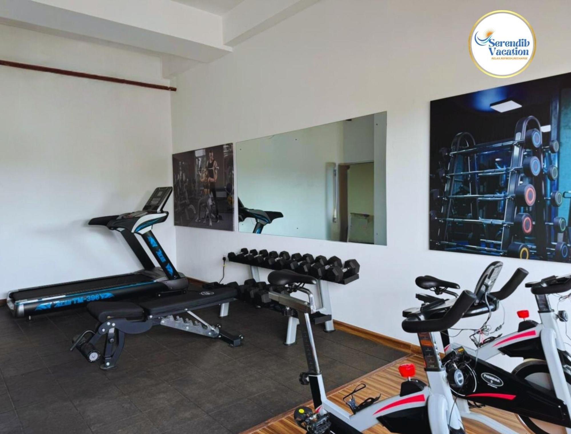 Negombo Ocean Breeze - Bliss On The Beach Luxury Apartments By Serendib Vacation 外观 照片