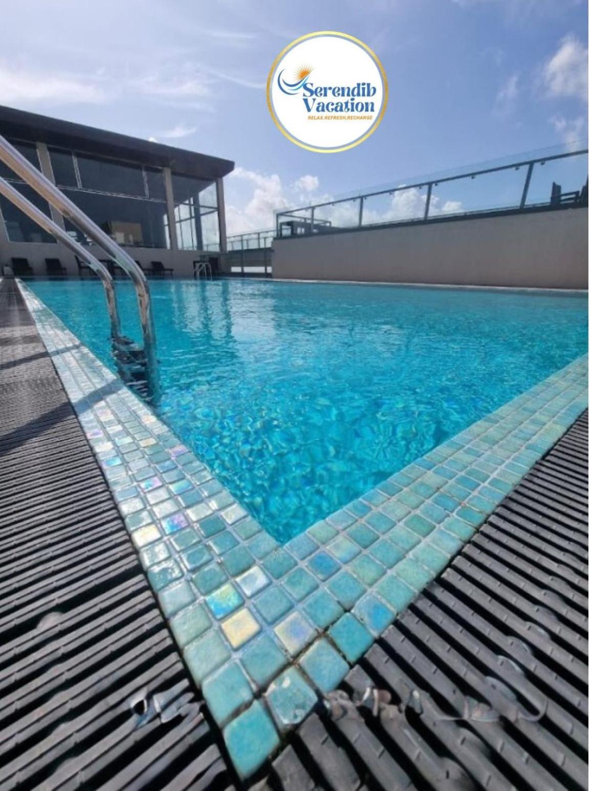 Negombo Ocean Breeze - Bliss On The Beach Luxury Apartments By Serendib Vacation 外观 照片