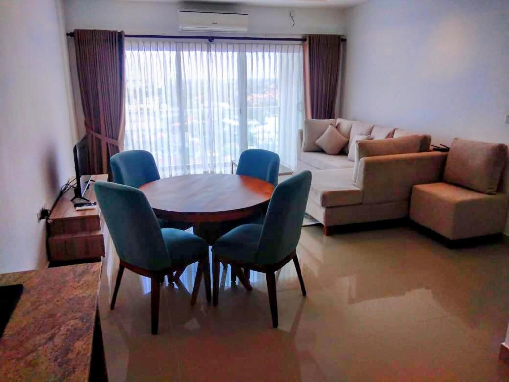 Negombo Ocean Breeze - Bliss On The Beach Luxury Apartments By Serendib Vacation 外观 照片