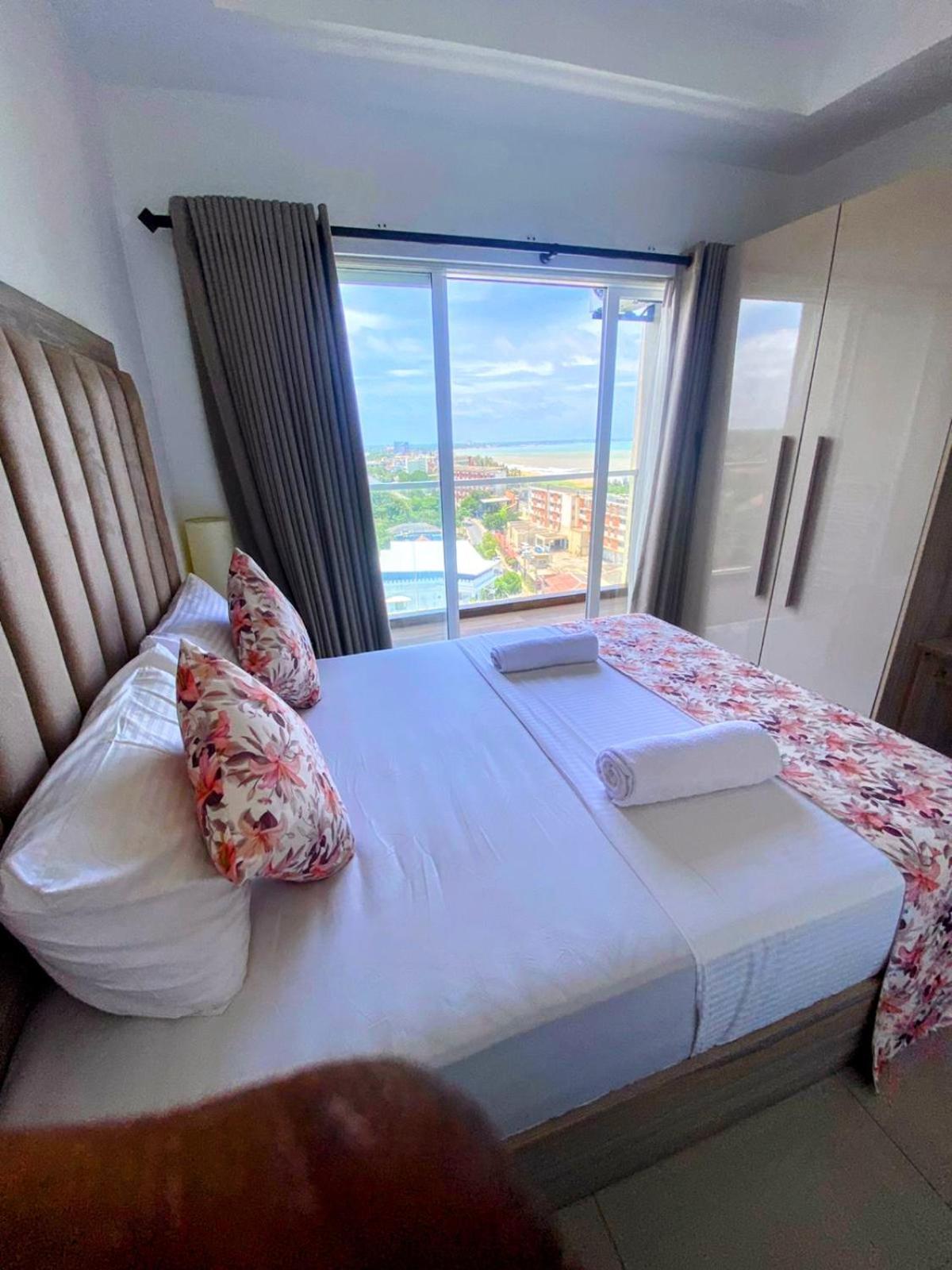 Negombo Ocean Breeze - Bliss On The Beach Luxury Apartments By Serendib Vacation 外观 照片